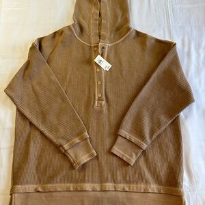 Aerie by American Eagle/
Quilted long sleeve with buttons size xs